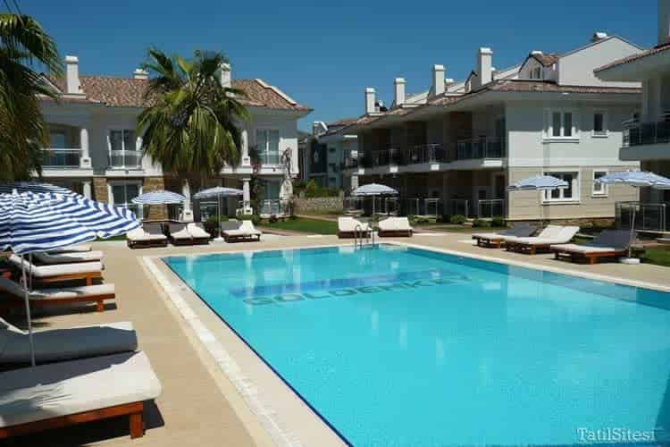 Golden Life Blue Green Residence